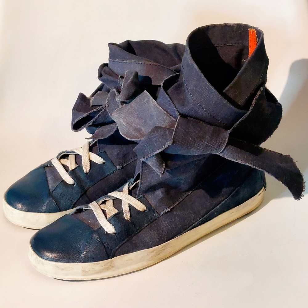 Cinzia Araia blue leather & twill Rabbit sneakers, EU40, EUC, RARE